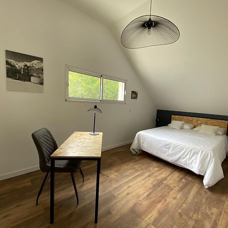 Hotel Aou Saintou Morlaas Esterno foto