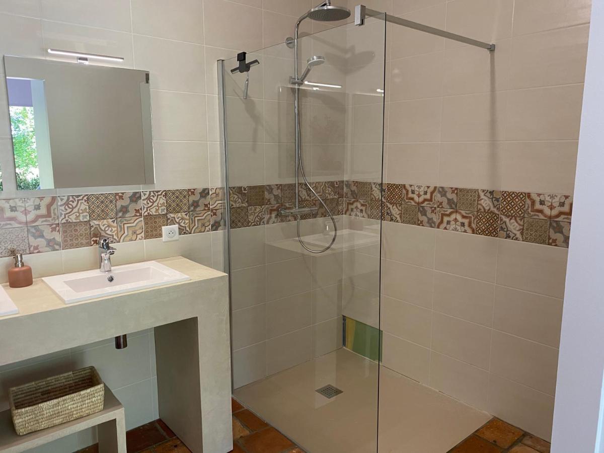 Hotel Aou Saintou Morlaas Esterno foto